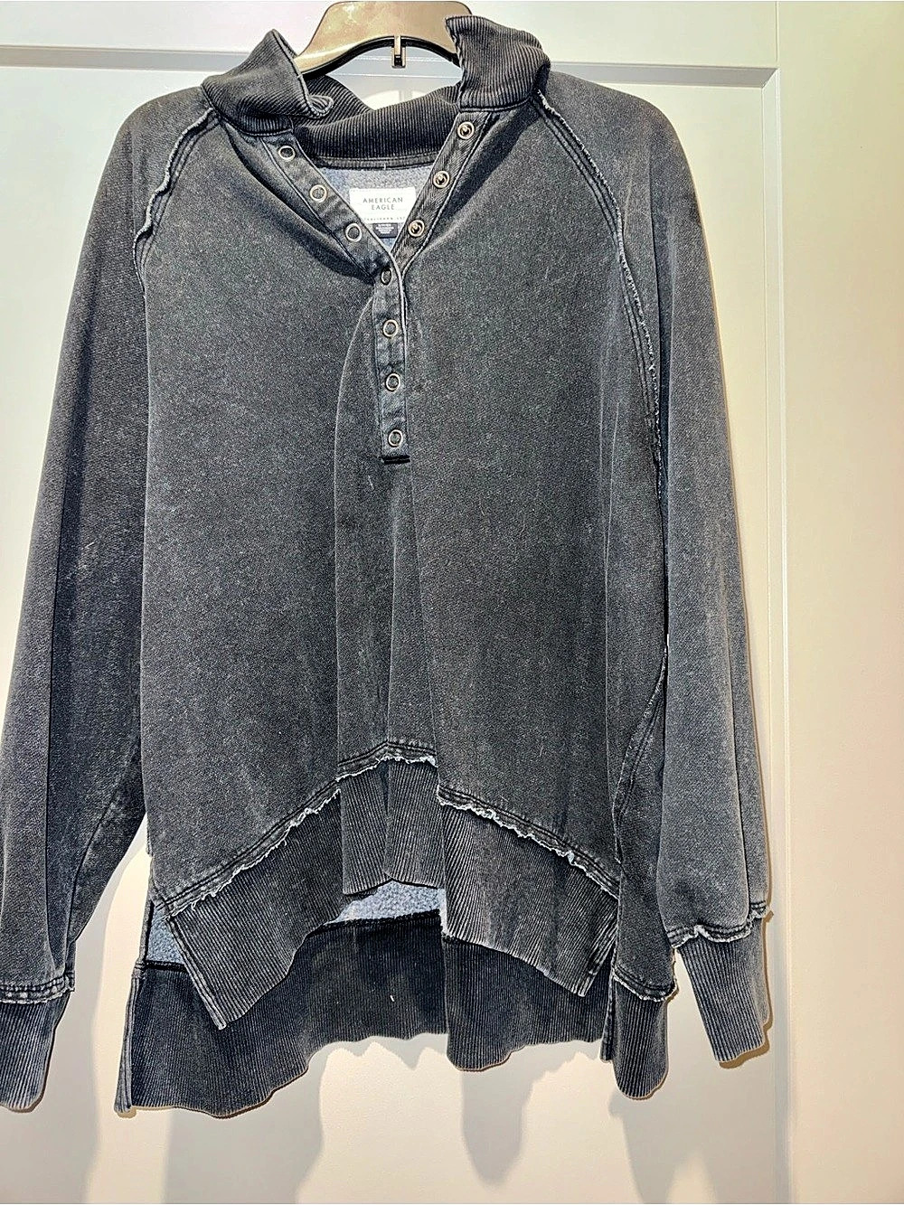 American Eagle Gray Distressed Snap-Front Hoodie Size Small
